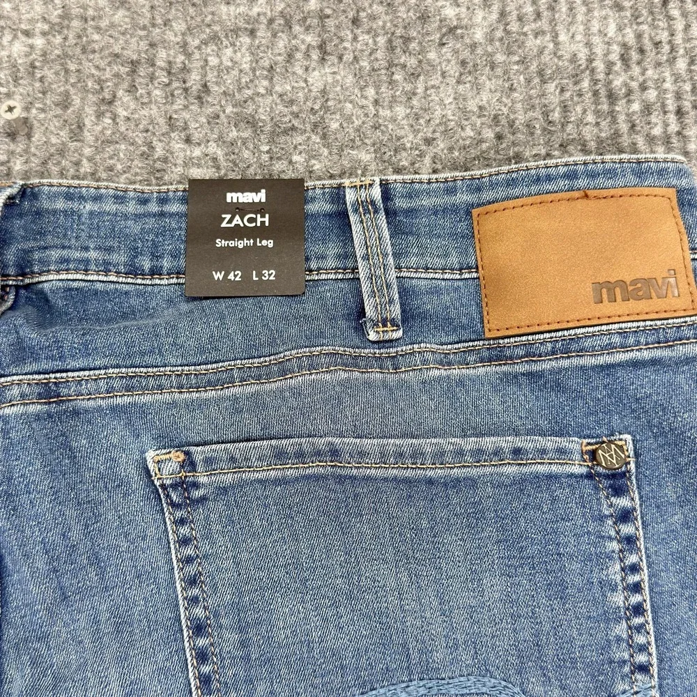 NWT Mavi Zach Jeans Men 42x32 Blue Medium Wash Straight Leg Stretch Denim Casual